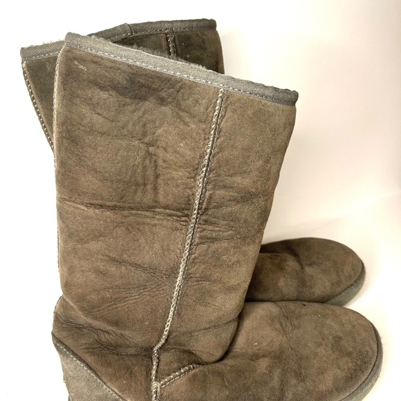 UGG Classic Tall Boot - Picture 4 of 4
